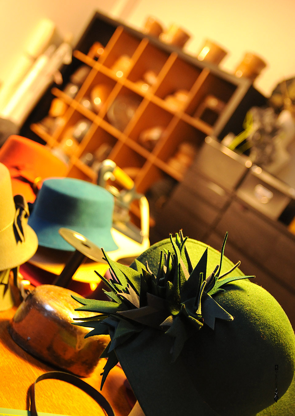 NELLY BICHET & DUO SACS ET CHAPEAUX NELLY BICHET Modiste