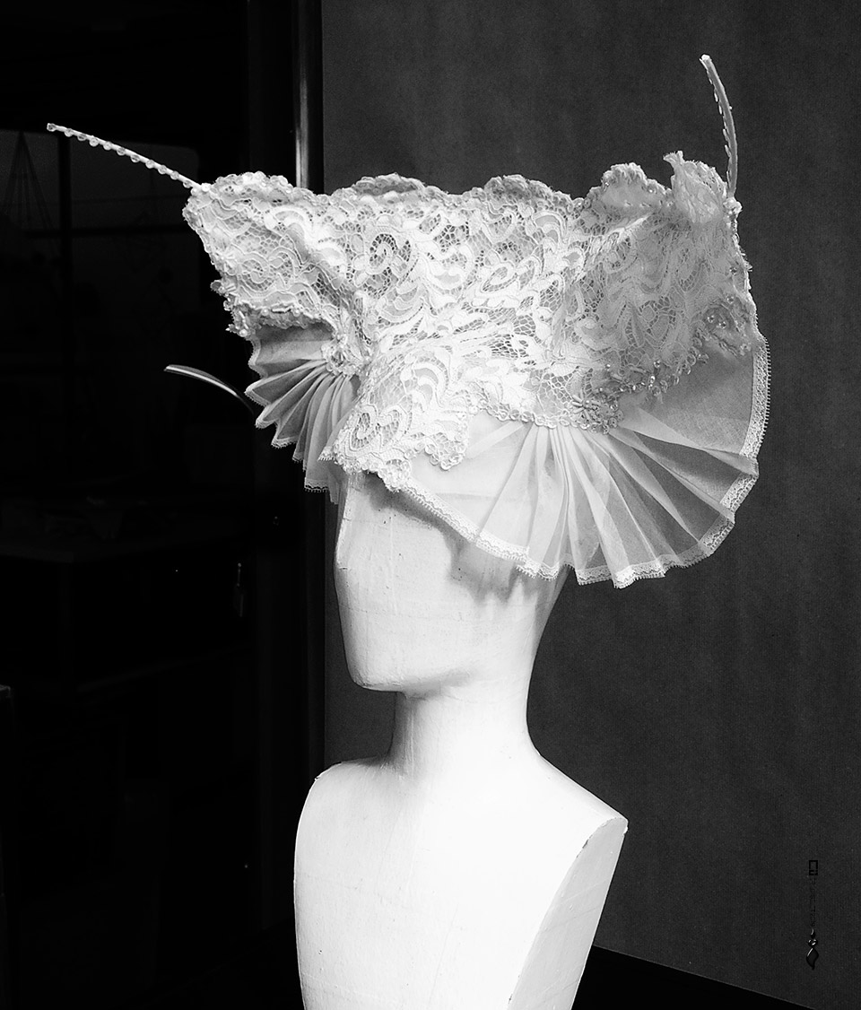 NELLY BICHET & DUO SACS ET CHAPEAUX NELLY BICHET Modiste