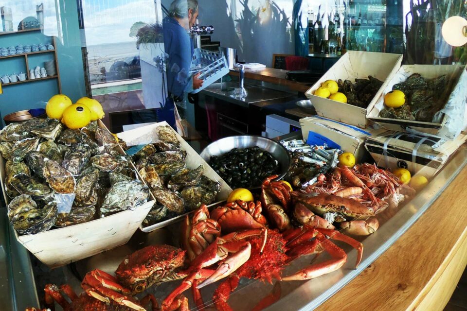 Fruits de mer au comptoir - La Baule Fruits de mer au comptoir - Le Café des Écailles - La Baule